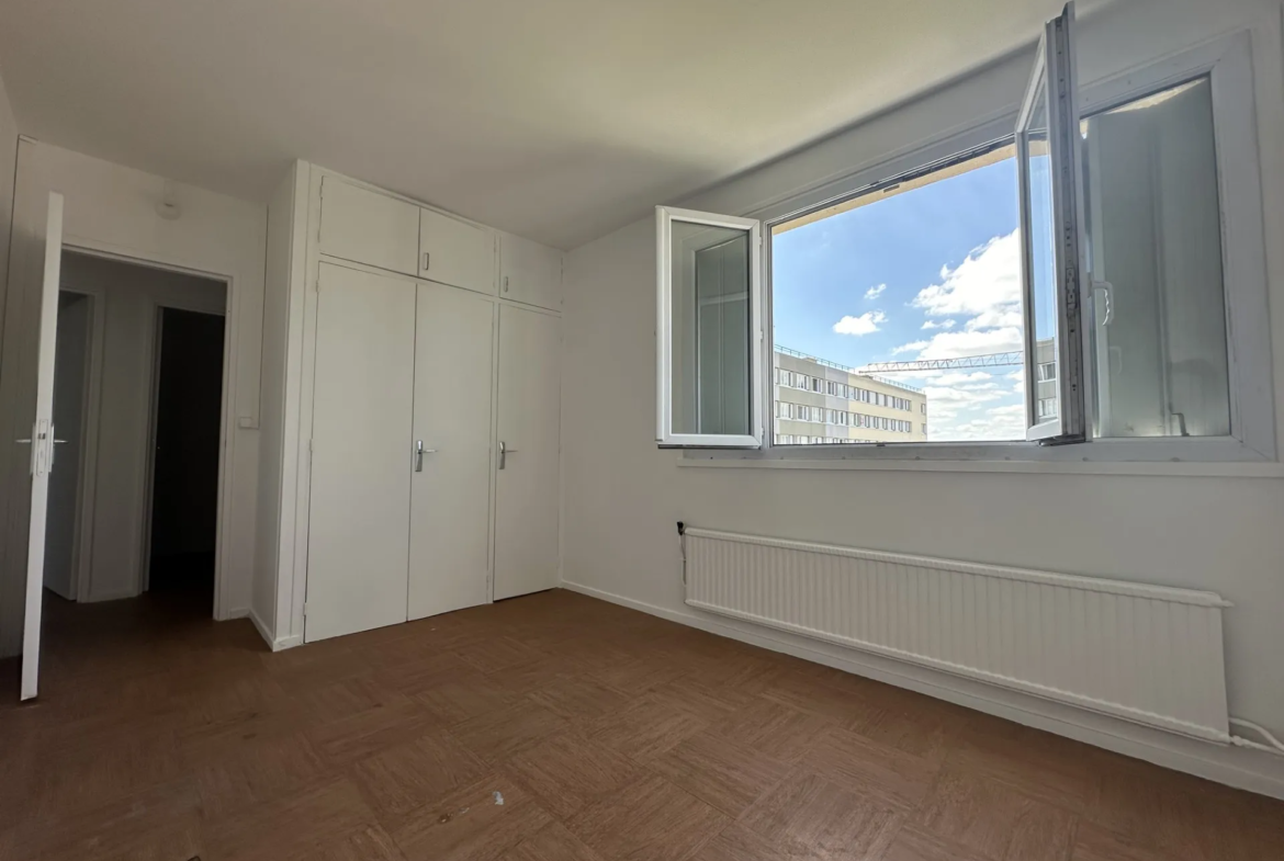 Appartement T4 traversant de 74,59 m² à Joinville-le-Pont 