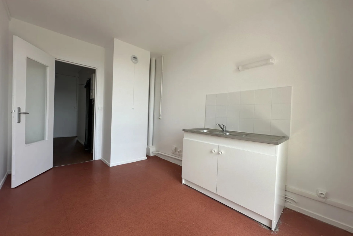 Appartement T4 traversant de 74,59 m² à Joinville-le-Pont 