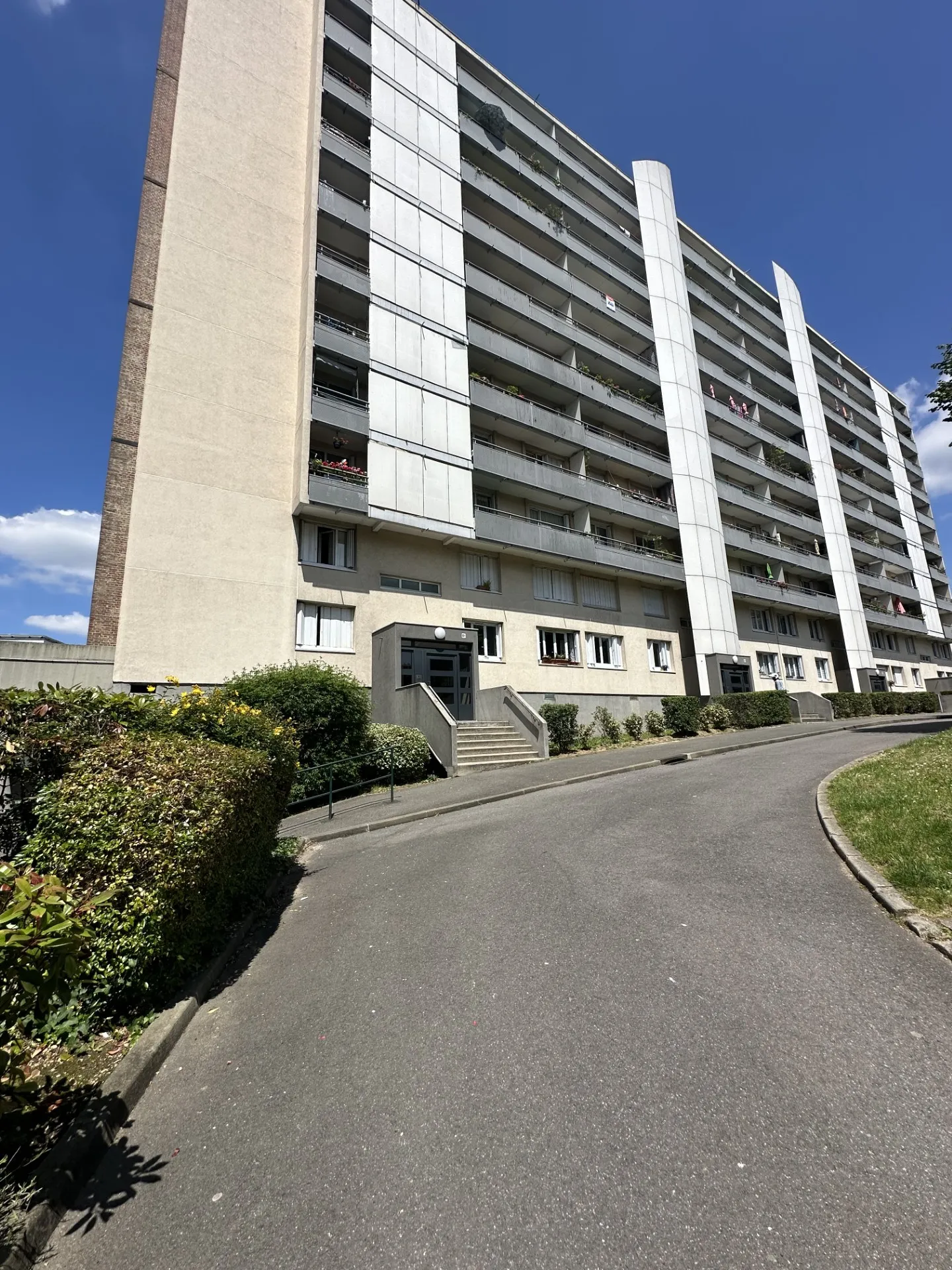 Appartement T4 traversant de 74,59 m² à Joinville-le-Pont 