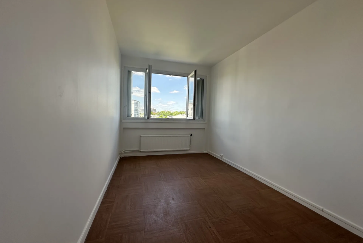 Appartement T4 traversant de 74,59 m² à Joinville-le-Pont 