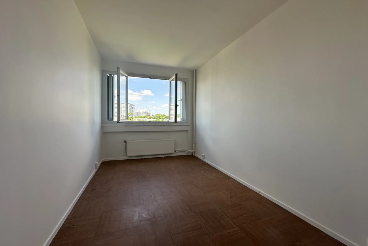 Appartement T4 traversant de 74,59 m² à Joinville-le-Pont 