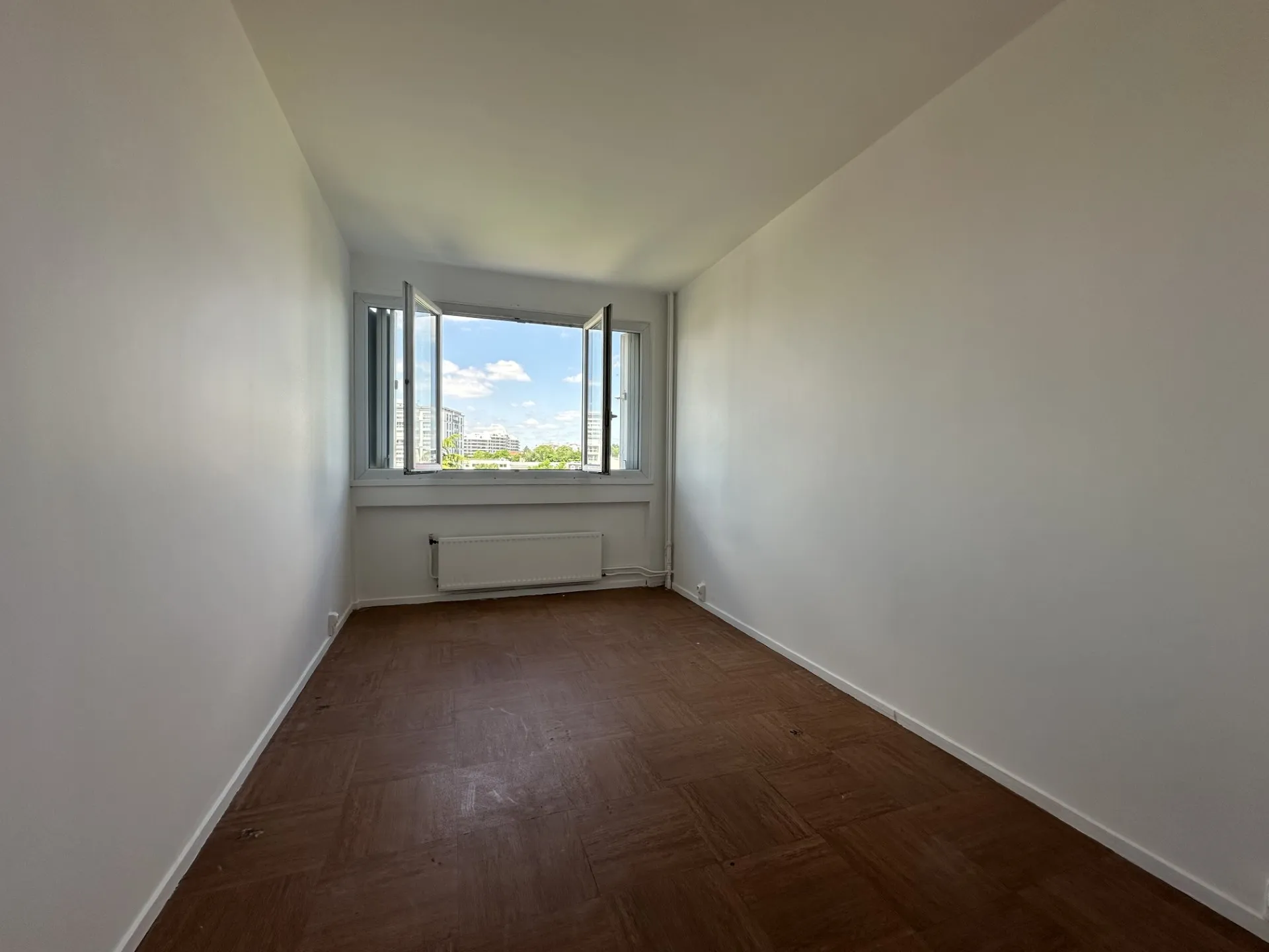 Appartement T4 traversant de 74,59 m² à Joinville-le-Pont 