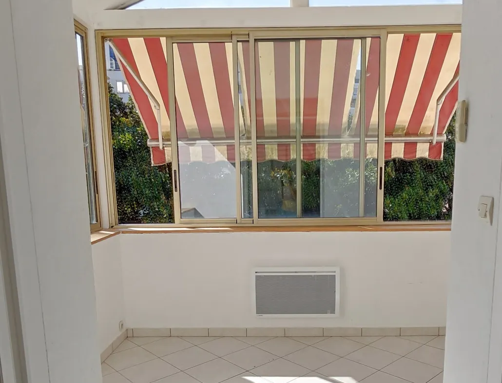 Appartement lumineux 2 pièces à Villeurbanne près du métro Gratte-Ciel 