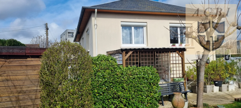 Vente d'une Maison avec Sous-Sol à Vendôme