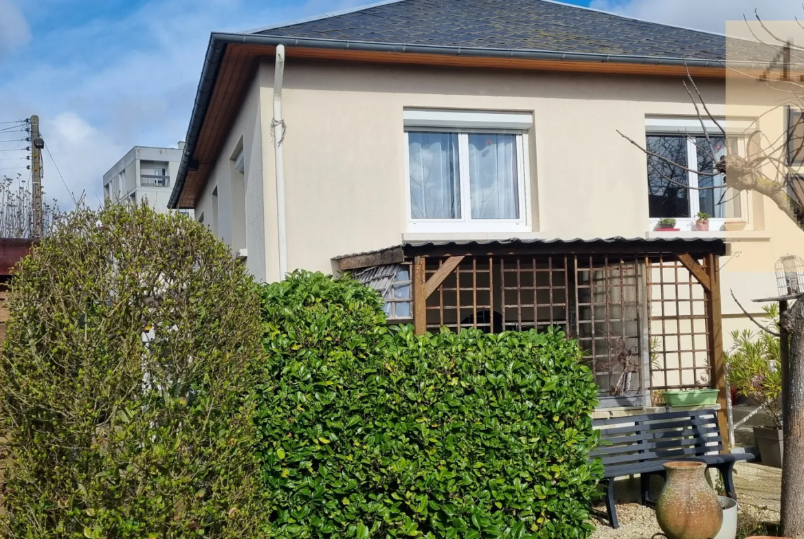 Vente d'une Maison avec Sous-Sol à Vendôme 