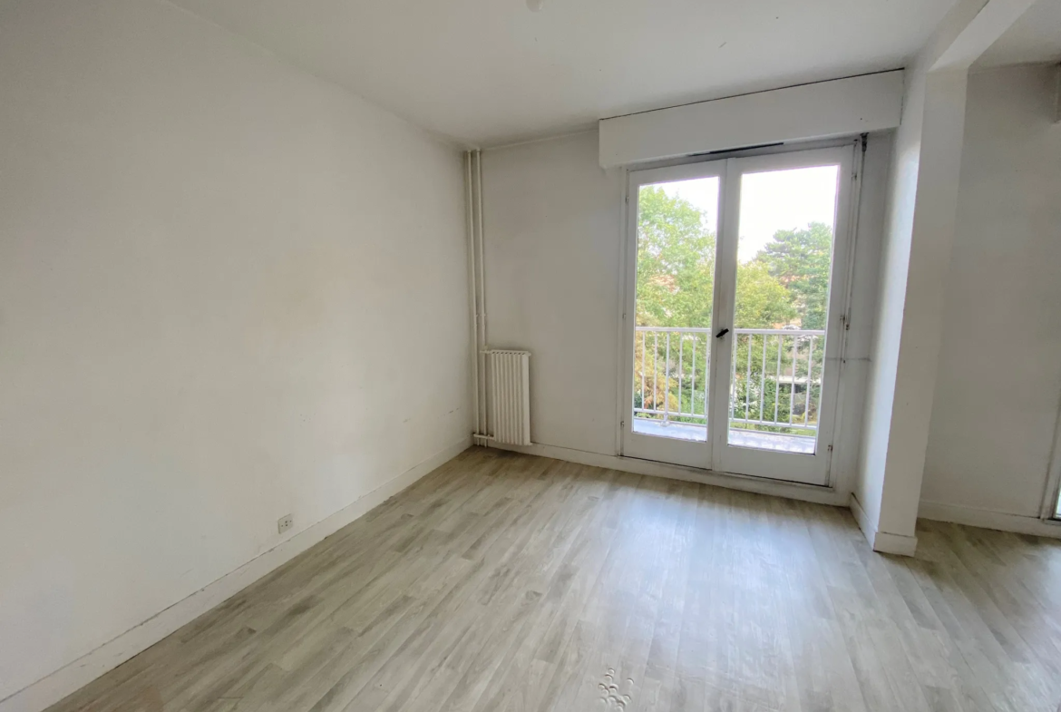 À vendre : Appartement 3 pièces 61 m² à Évry - 128 000 € 