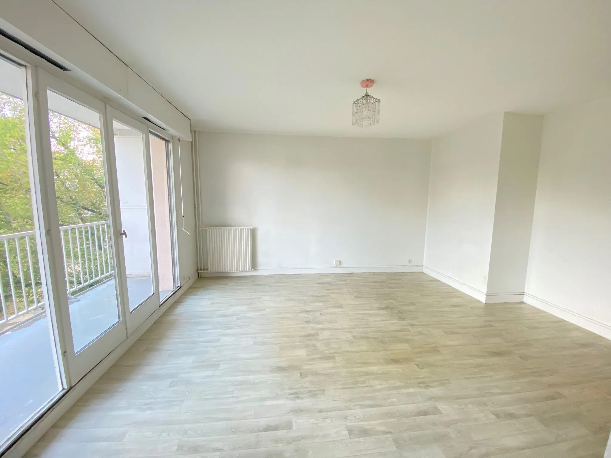 À vendre : Appartement 3 pièces 61 m² à Évry - 128 000 € 