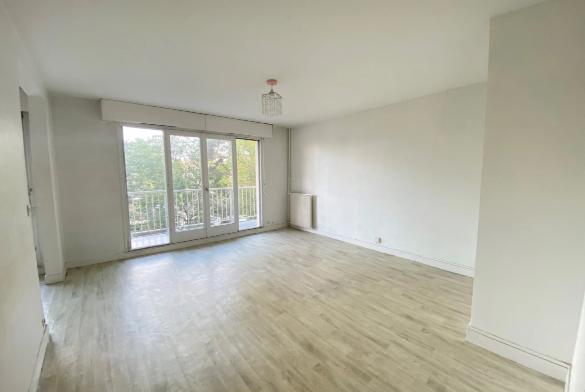 À vendre : Appartement 3 pièces 61 m² à Évry - 128 000 € 