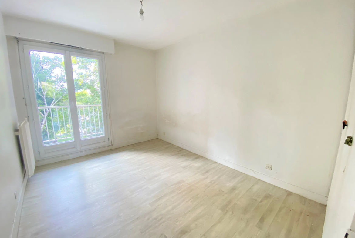 À vendre : Appartement 3 pièces 61 m² à Évry - 128 000 € 