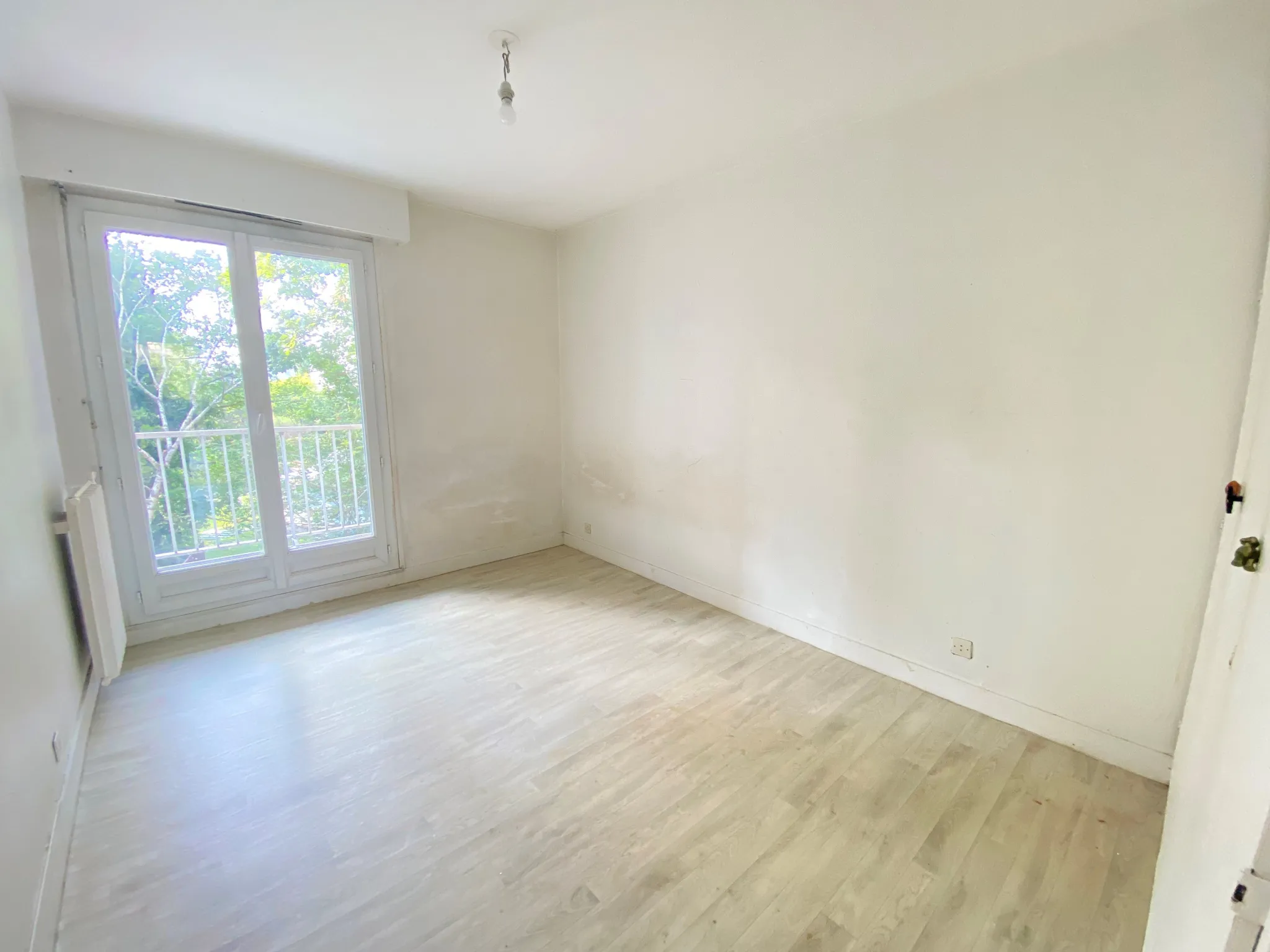 À vendre : Appartement 3 pièces 61 m² à Évry - 128 000 € 