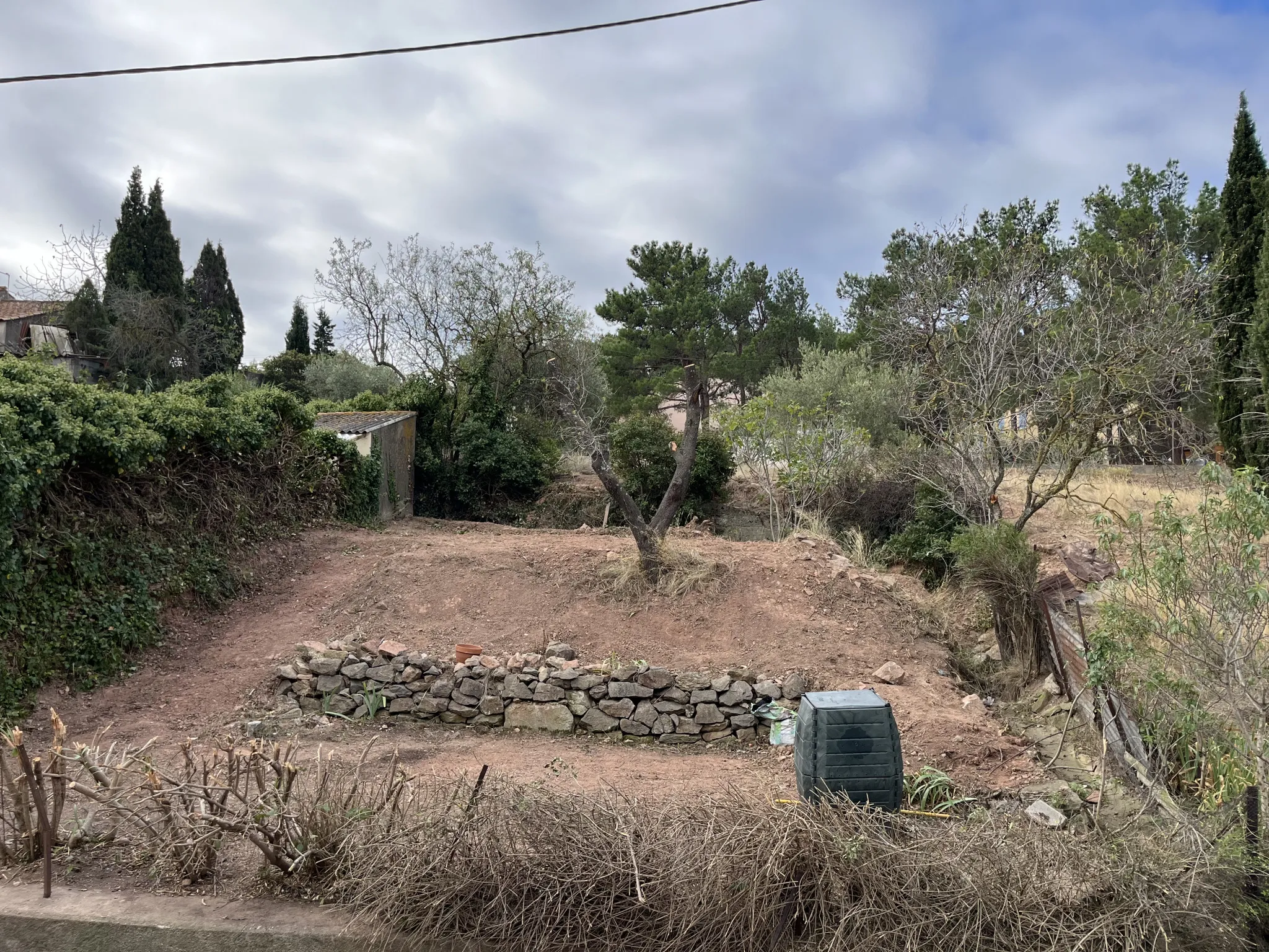 Charmante Maison de Village Rénovée à Moux avec Jardin 