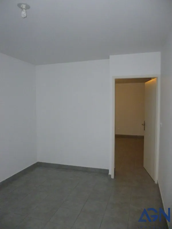 À vendre : Appartement 2 pièces 38,7 m² à Castelnau-le-Lez avec balcon et parking 