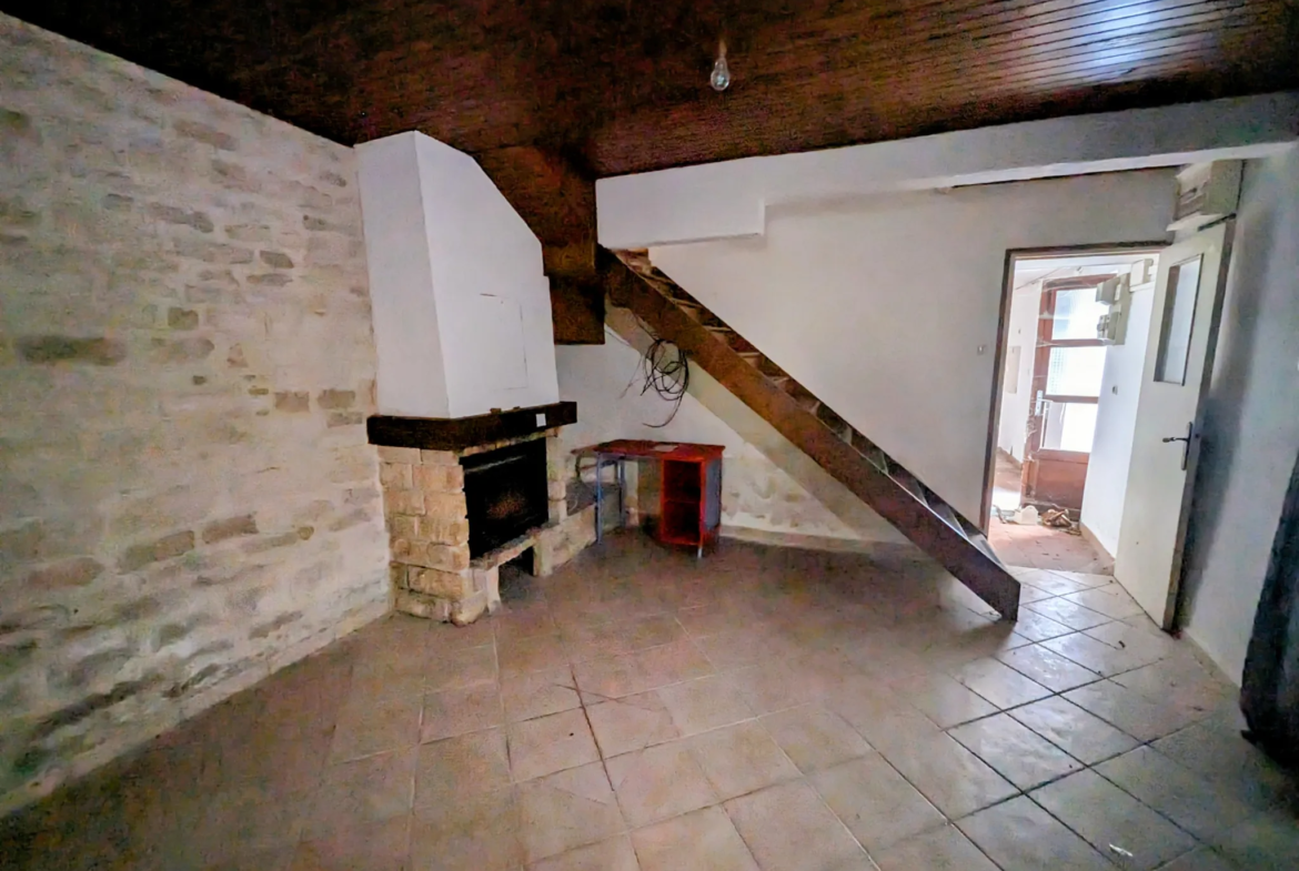 Maison de village à Cry sur Armançon avec 3 chambres 