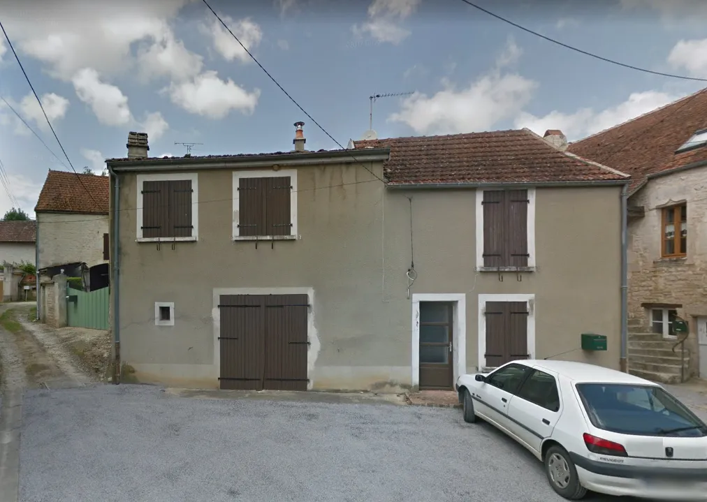 Maison de village à Cry sur Armançon avec 3 chambres 