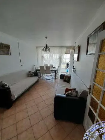 Appartement de 72m² avec 3 chambres en vente à Marseille 15 - 30 000 euros 