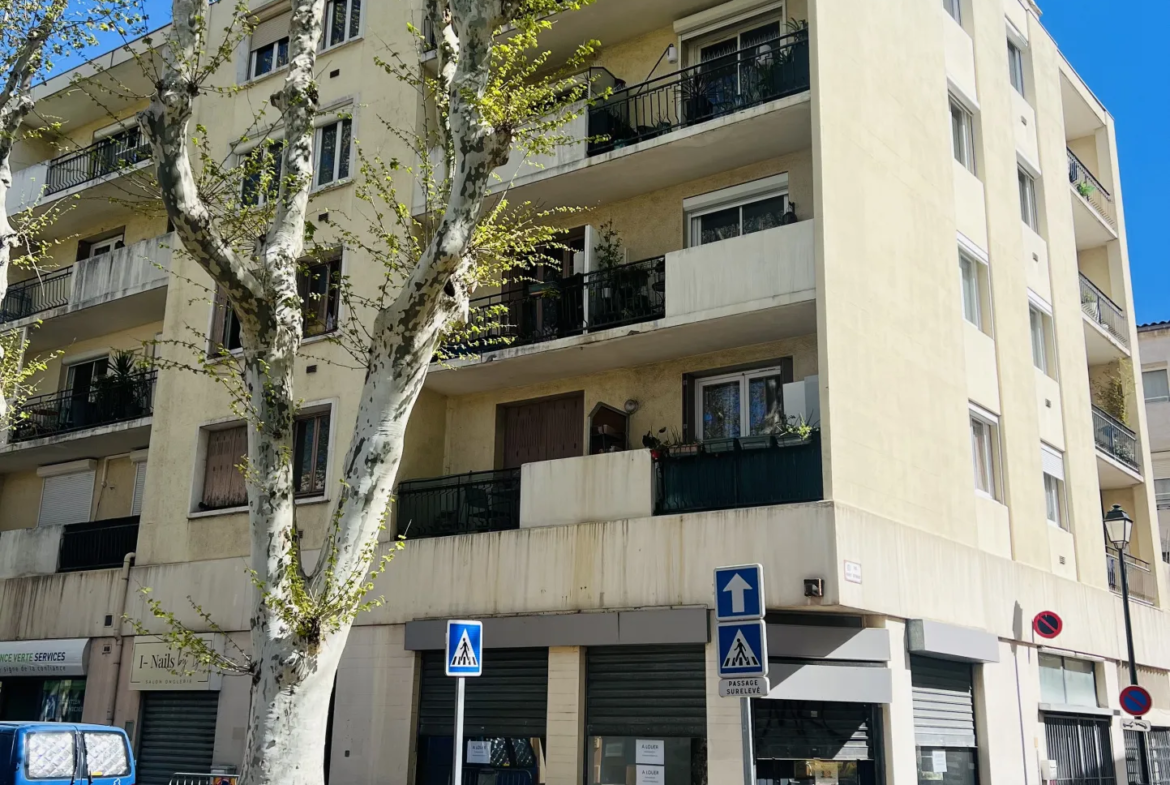 Superbe Appartement T5 à Lunel - 118m2 avec Balcons 