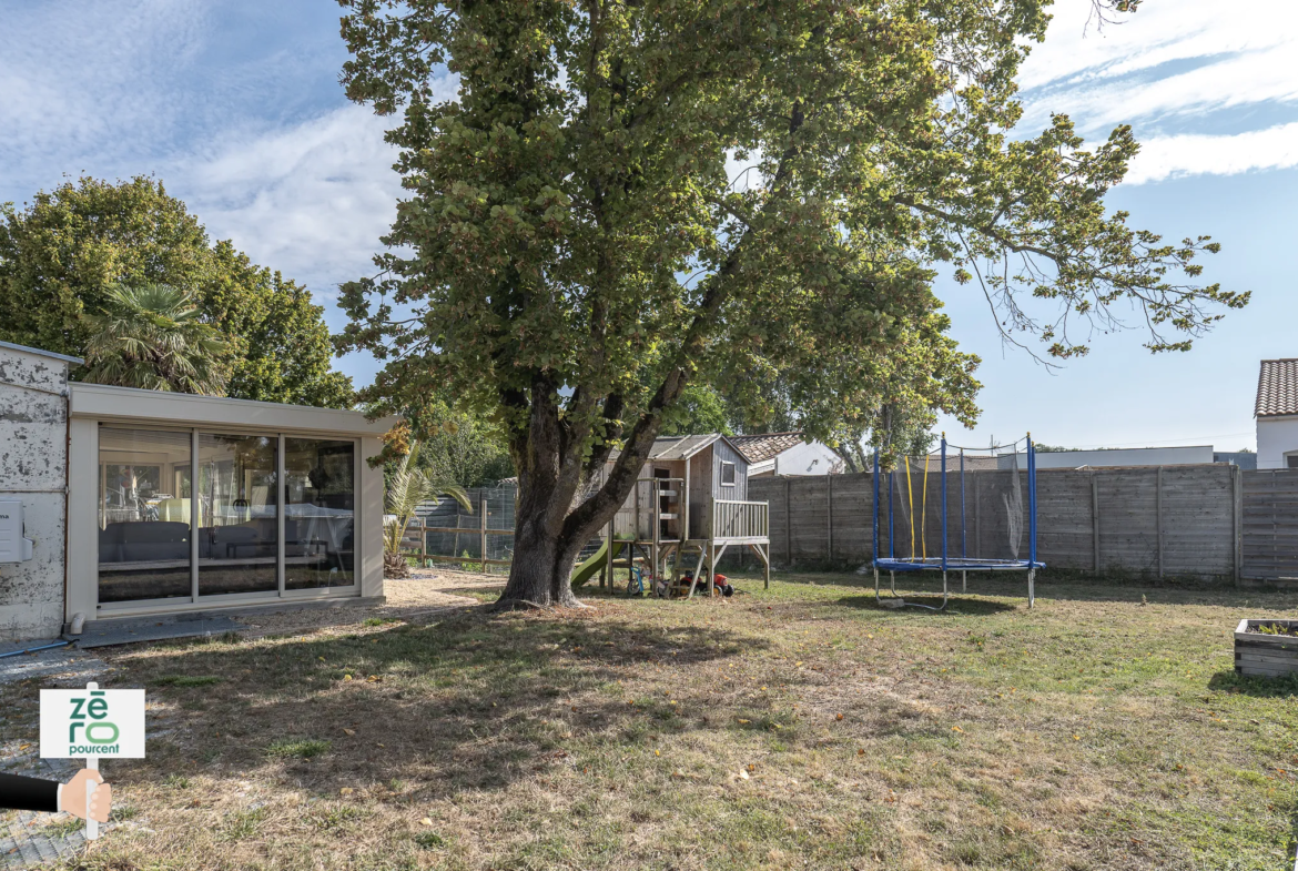 Longère à vendre à Grues - 5 chambres et piscine 