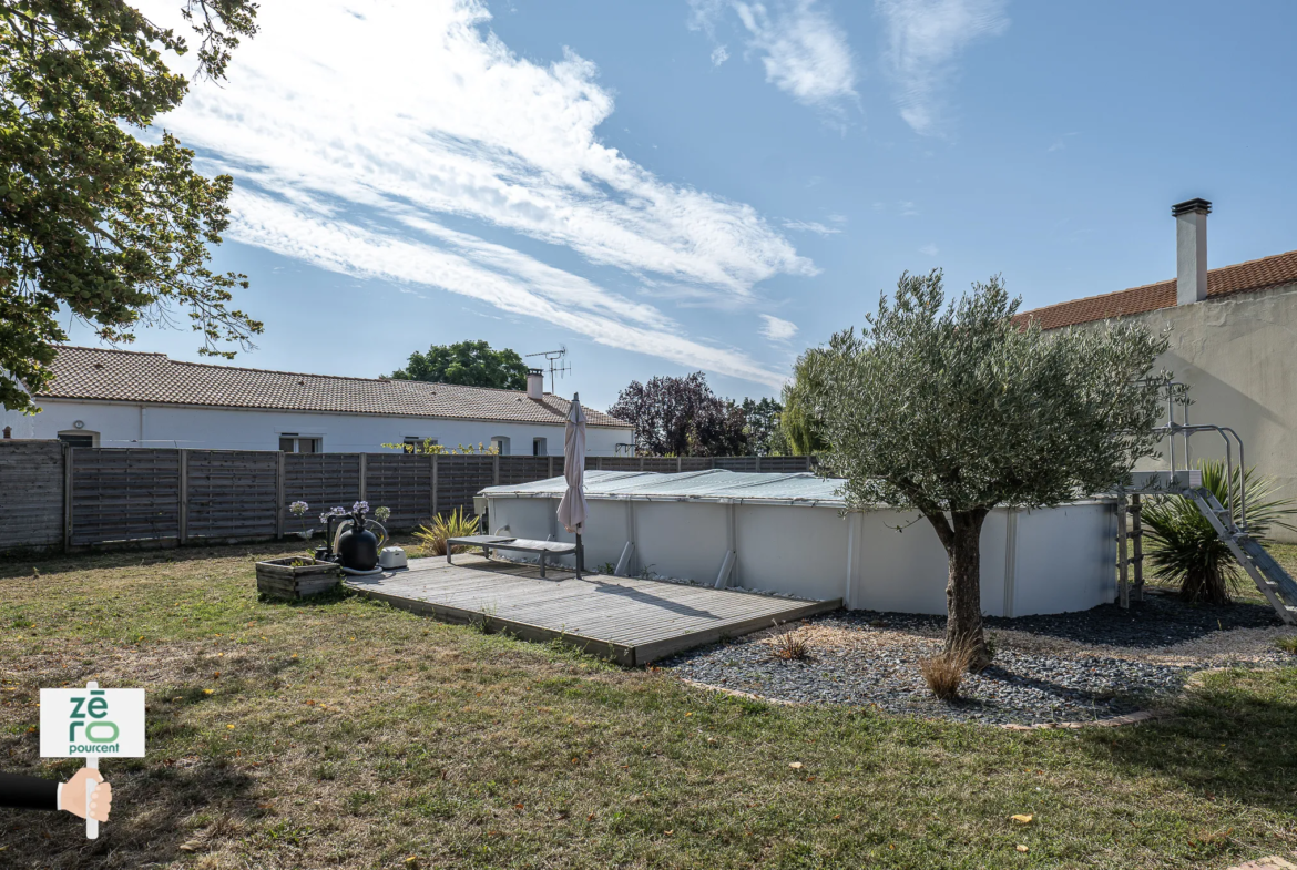 Longère à vendre à Grues - 5 chambres et piscine 