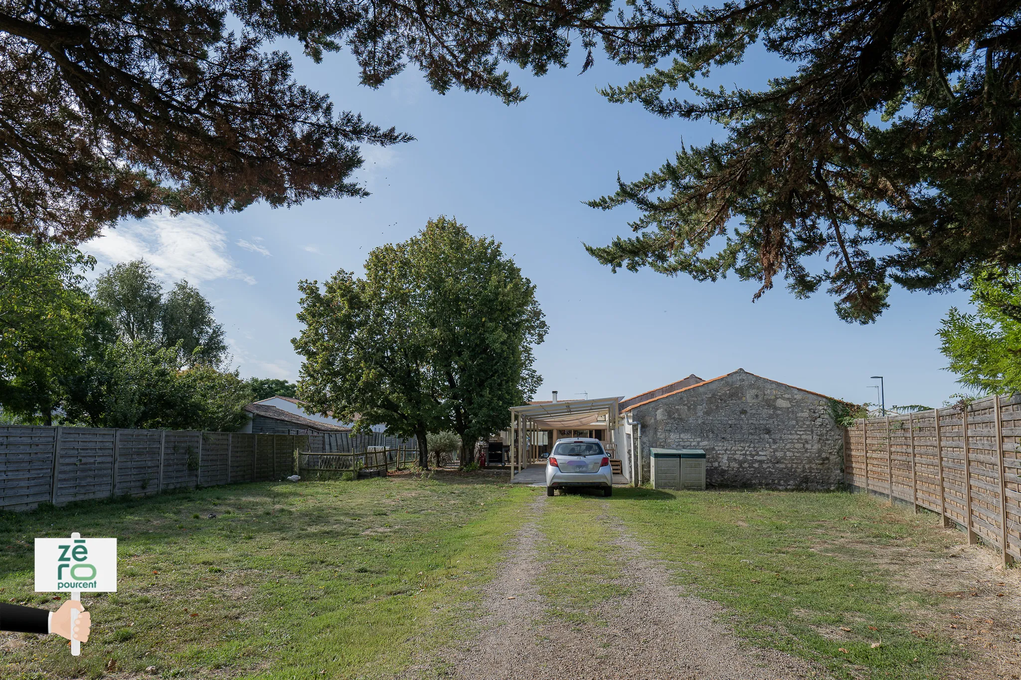 Longère à vendre à Grues - 5 chambres et piscine 