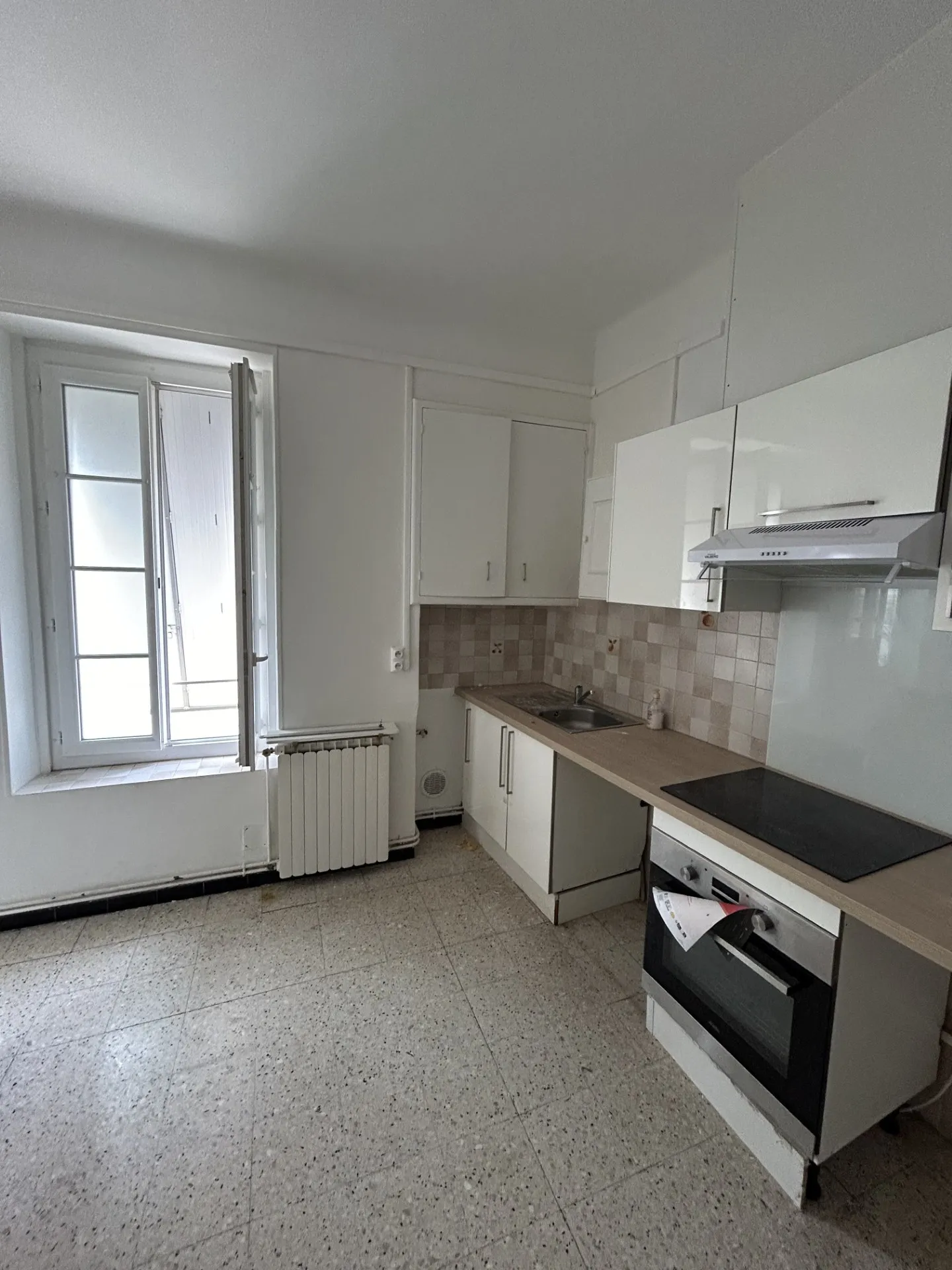 Appartement 78m² proche des arènes de Nîmes 