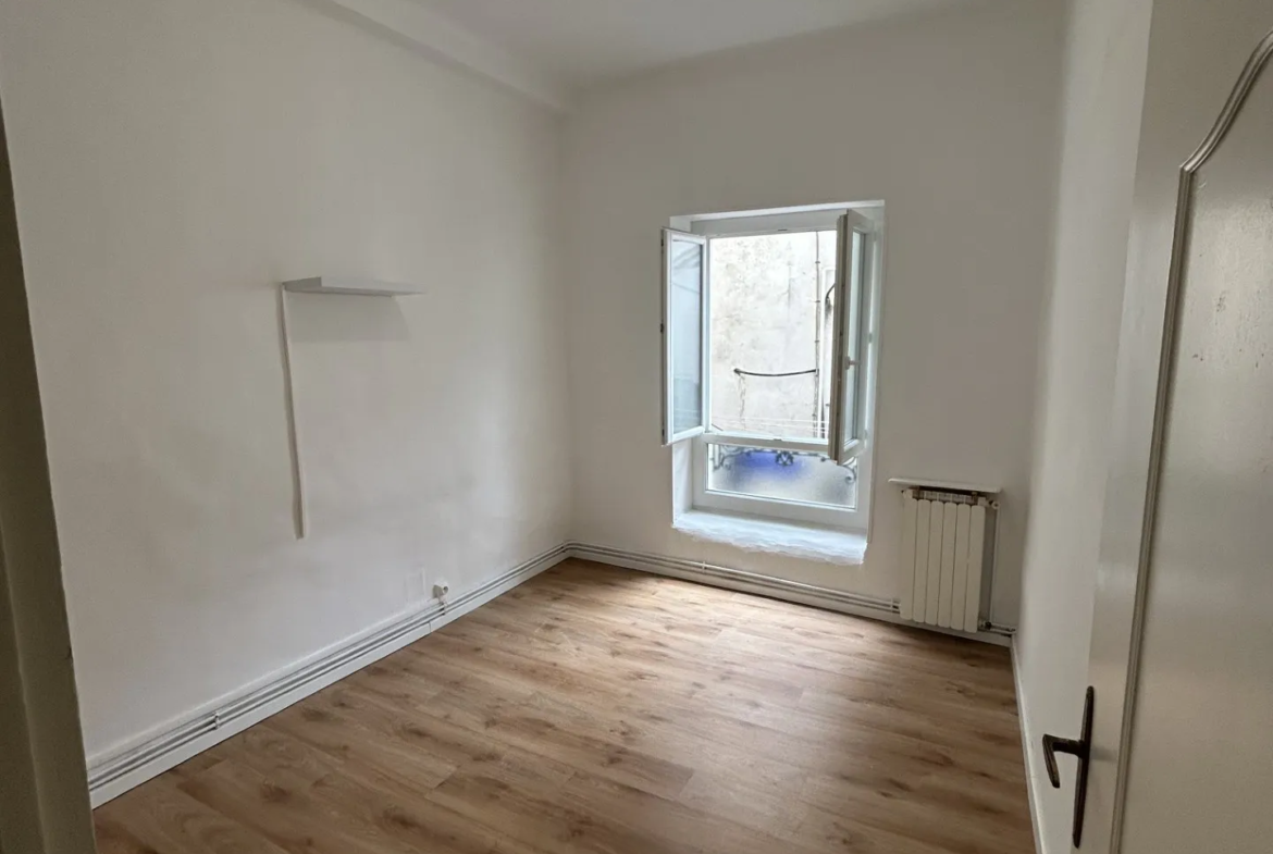 Appartement 78m² proche des arènes de Nîmes 