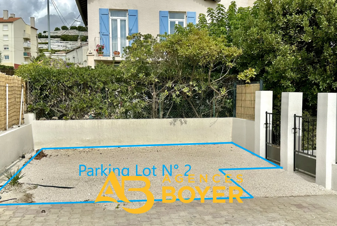 T2 en rez-de-jardin à Bandol avec parking privé 