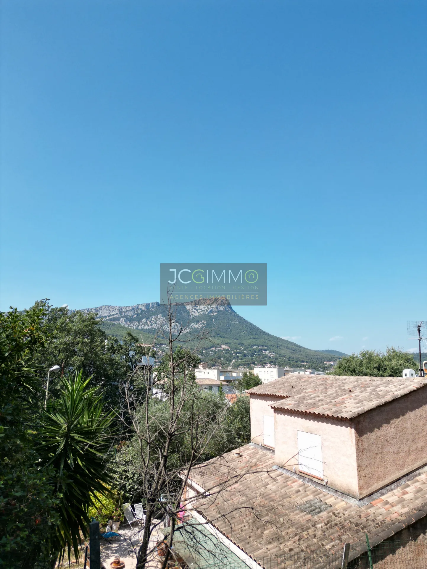 Grand terrain avec vue à La Valette du Var - Possibilité de 2 logements 