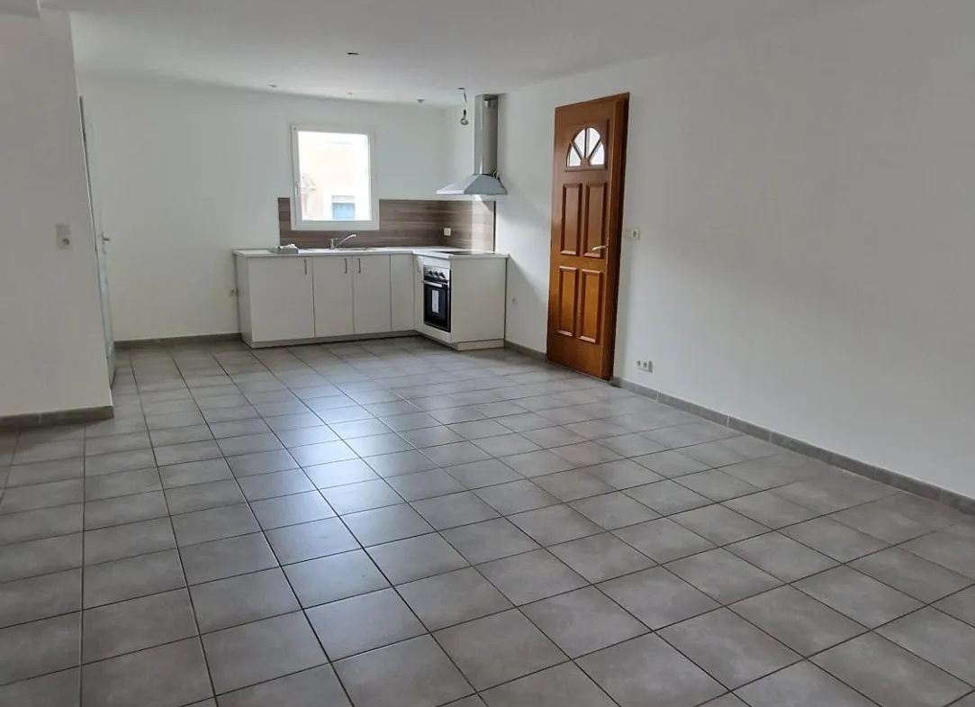 Maison en duplex de type 3 à vendre à Bollène, 84500 