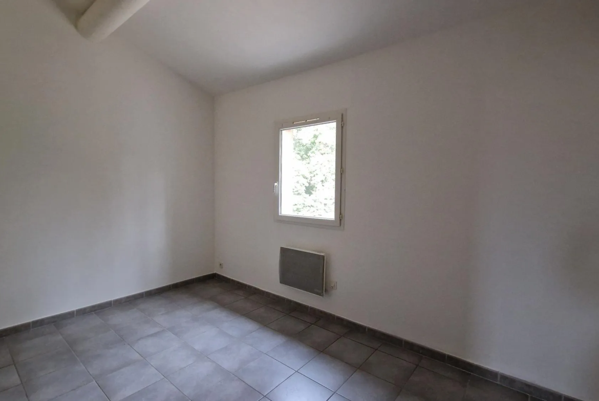 Maison en duplex de type 3 à vendre à Bollène, 84500 