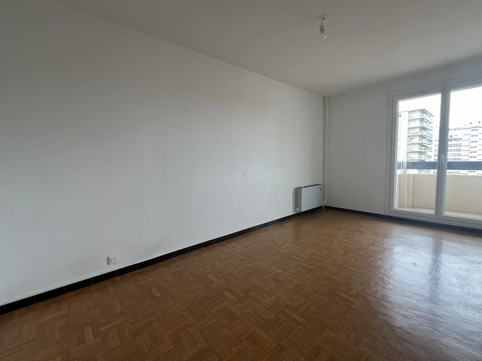 À vendre : Appartement 4 pièces à Toulon La Rode - 80 m² 