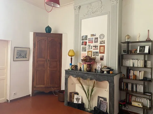 Bel appartement T3 à Nîmes près de la Maison Carrée 