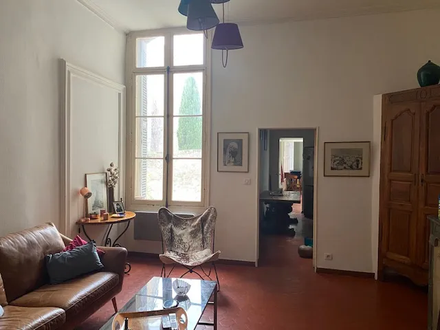 Bel appartement T3 à Nîmes près de la Maison Carrée 