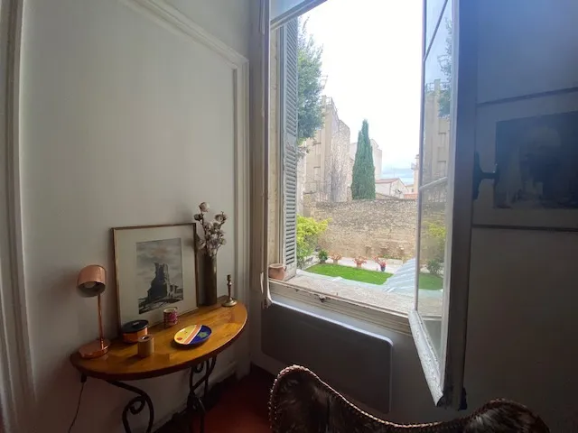 Bel appartement T3 à Nîmes près de la Maison Carrée 