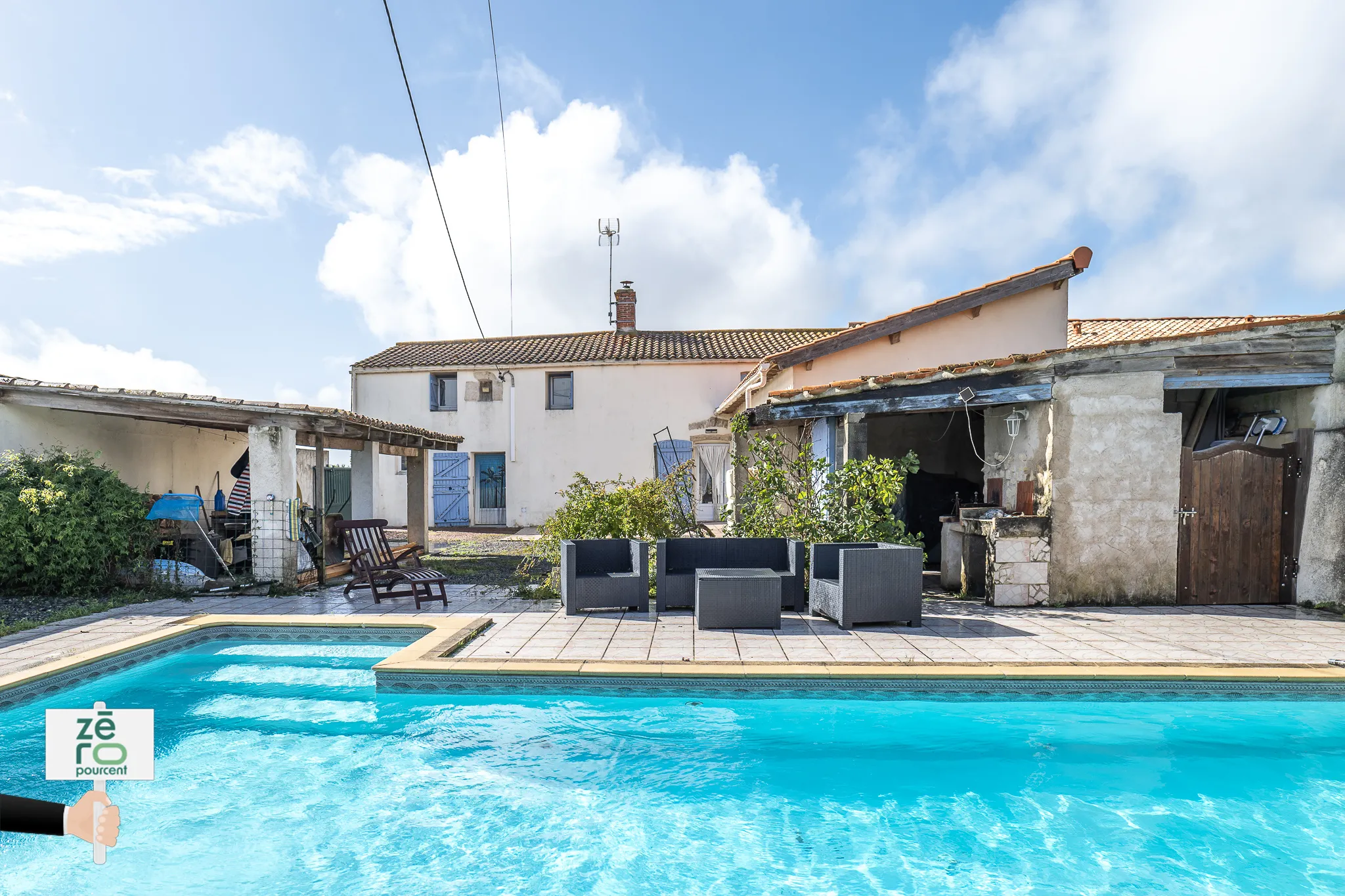 Maison familiale avec dépendance à Triaize - 5 chambres 