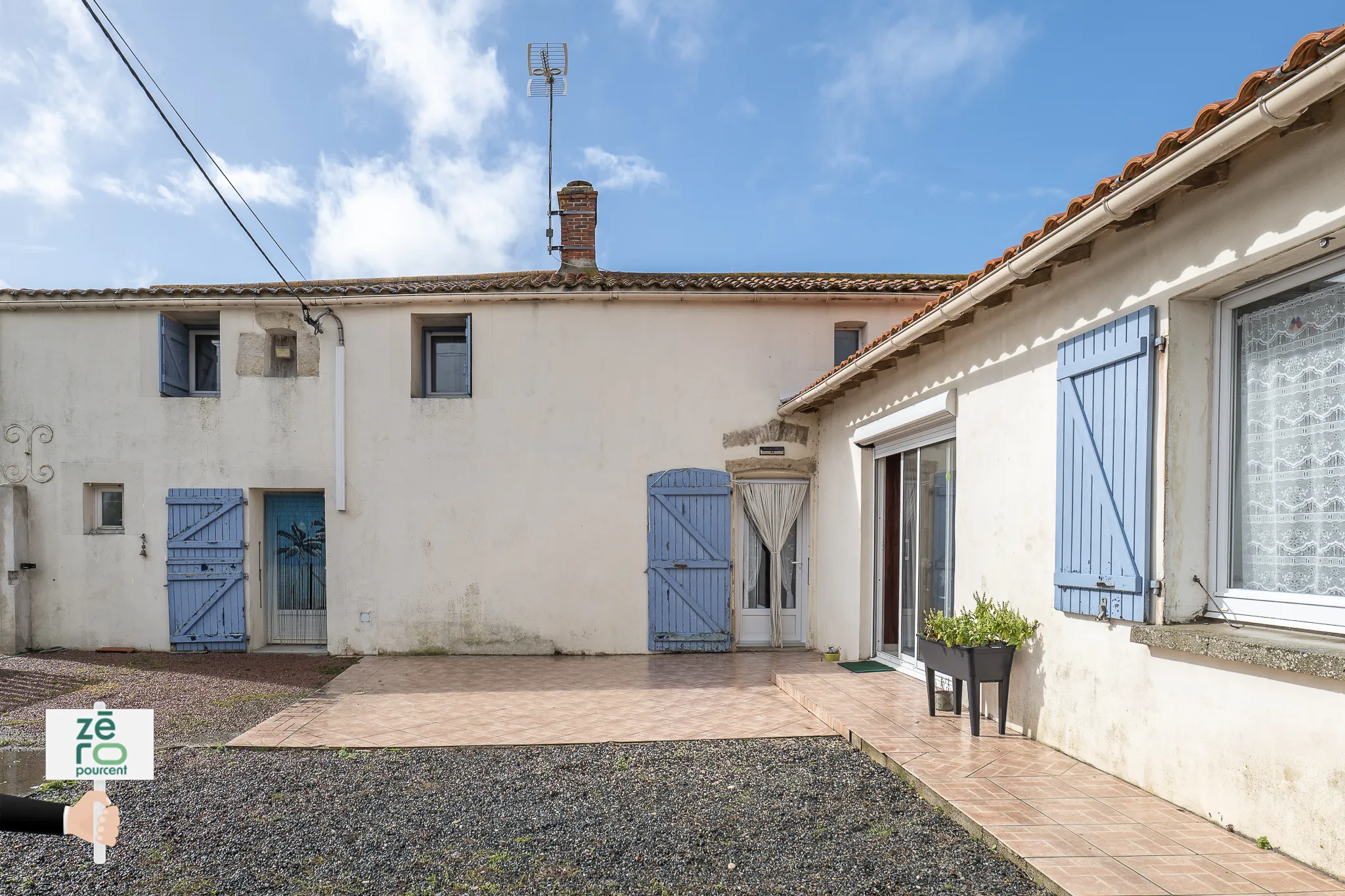 Maison familiale avec dépendance à Triaize - 5 chambres 