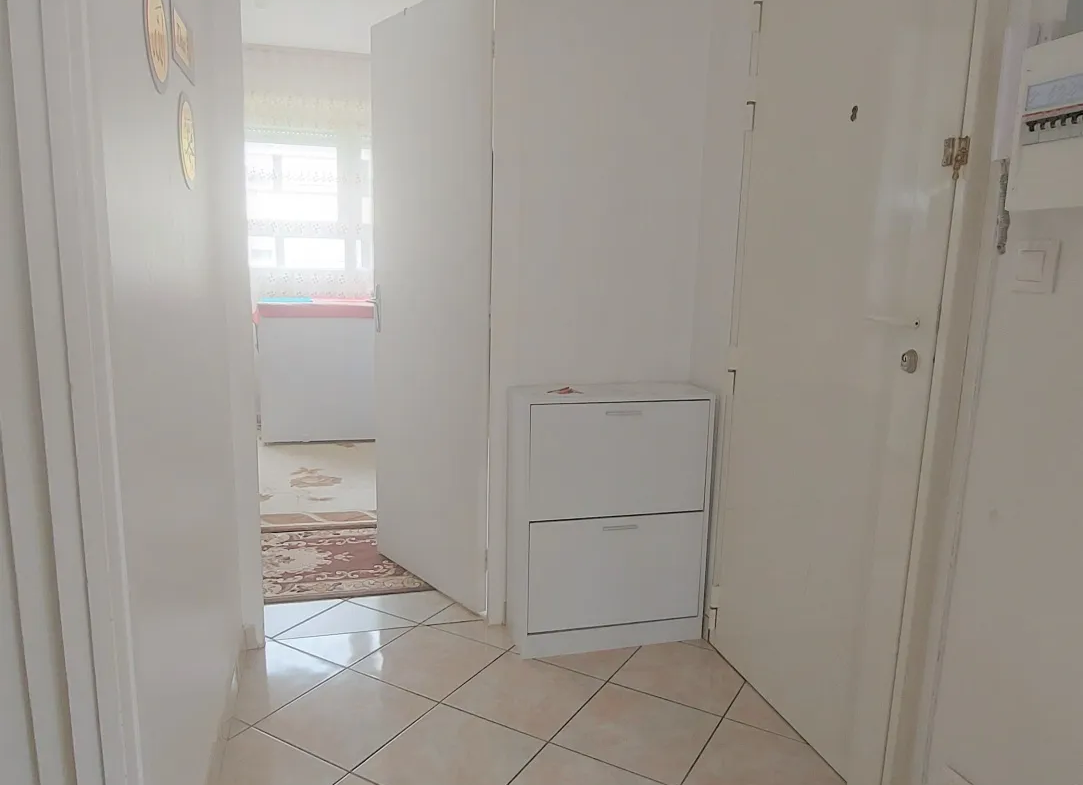 A vendre : Appartement F3 de 72 m² à Pontoise, vendu loué 