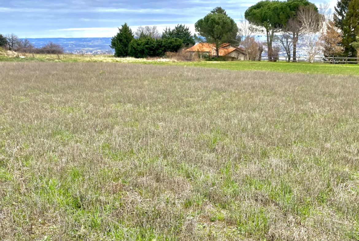 Terrain constructible de 891 m² à Bogy avec magnifique vue sur les Alpes 