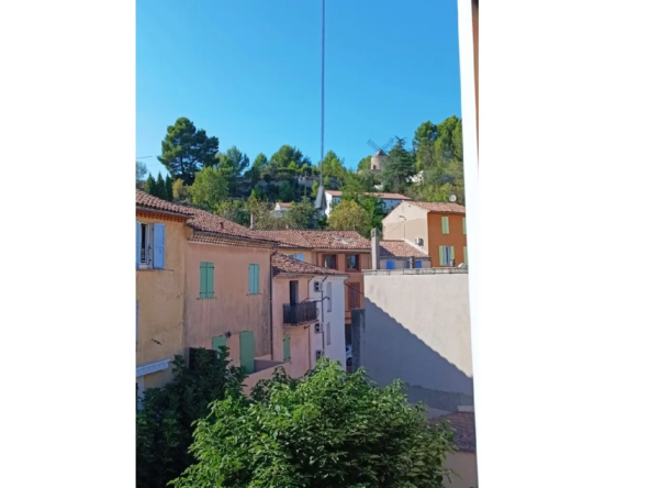 Appartement Type 4 en Duplex Rénové à Gardanne - 261 000 €