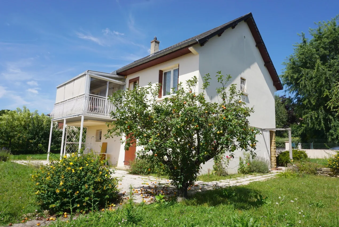 Jolie maison sur sous-sol à vendre à Paray le Monial, proche du centre-ville 