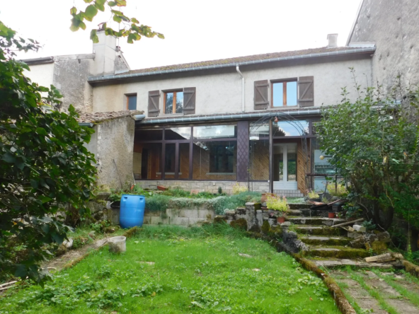 Grande Maison avec Jardin et Garage à Ugny sur Meuse