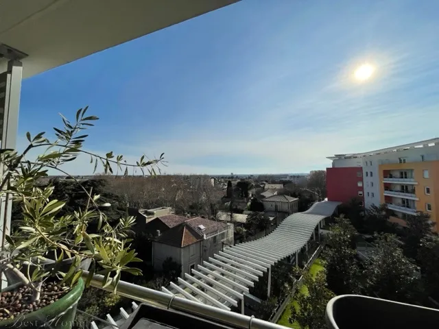 À vendre : Appartement T3 lumineux à Nîmes avec terrasse et jardin 