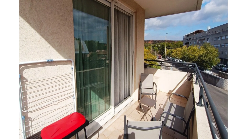 Appartement Type 3 à Vitrolles avec Terrasse et Box Garage