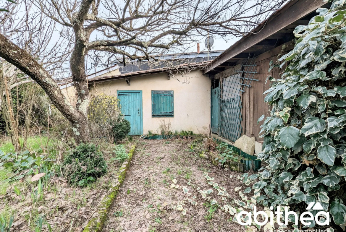 Maison à rénover à Libourne - Potentiel élevé avec jardin et dépendance 