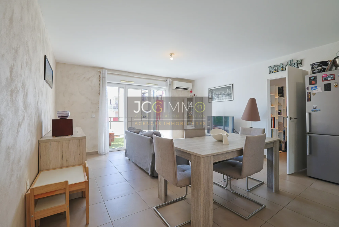 Appartement T4 récent à La Valette du Var avec terrasse et stationnements 