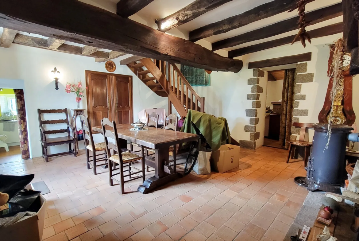 Maison à vendre entre Cholet, Chemillé et Vihiers à Coron ! 