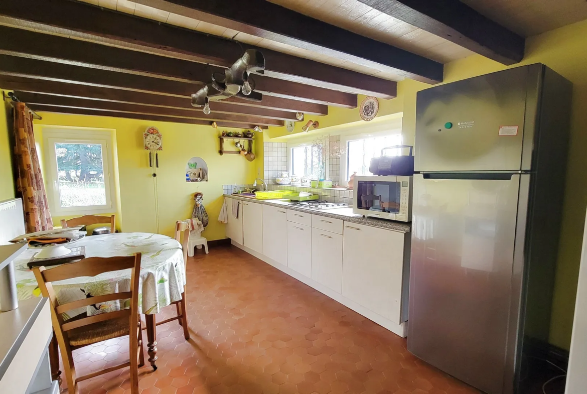 Maison à vendre entre Cholet, Chemillé et Vihiers à Coron ! 