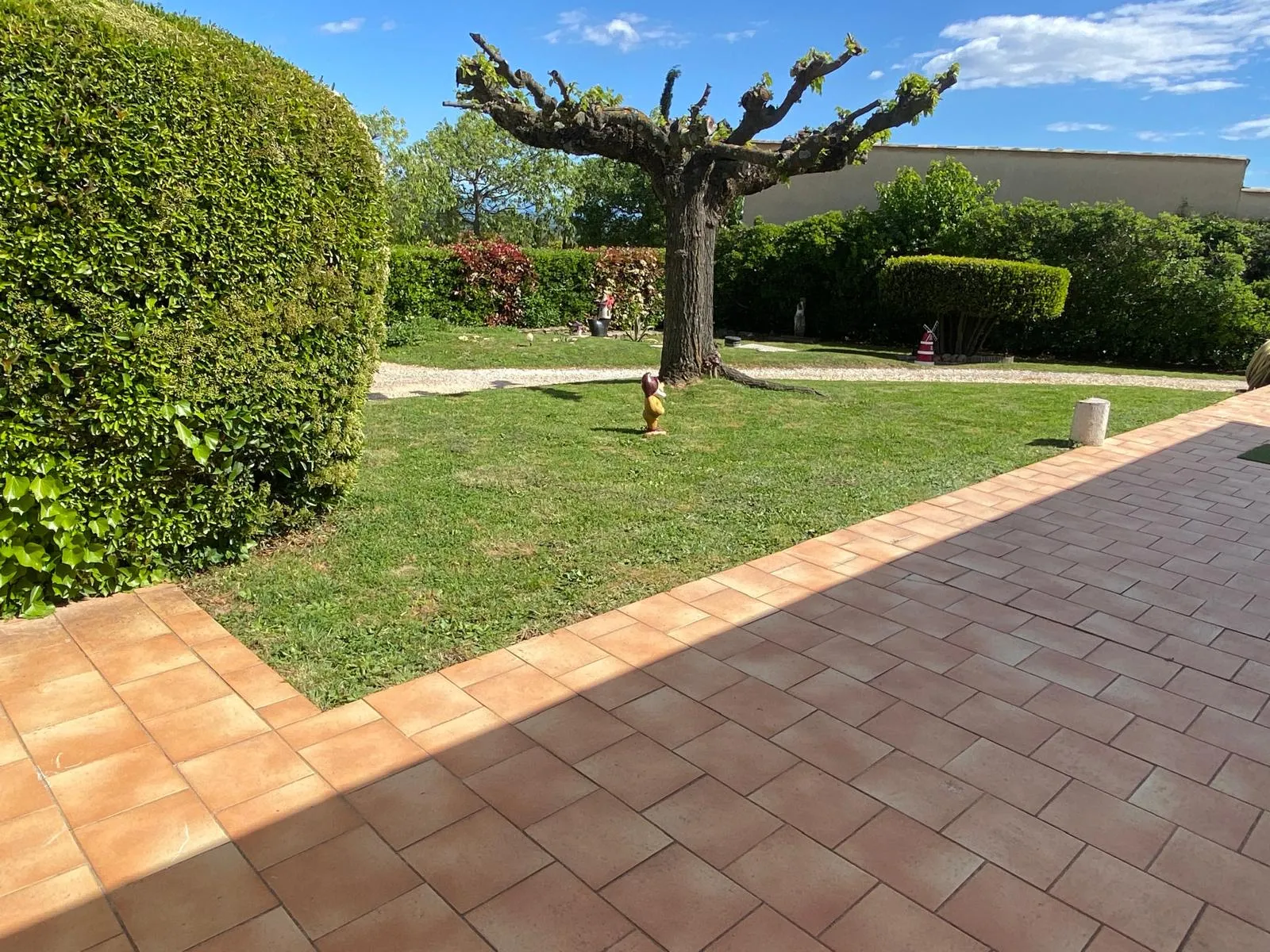 Vente Villa 90 m² à Vénéjan avec Jardin de 1190 m² 