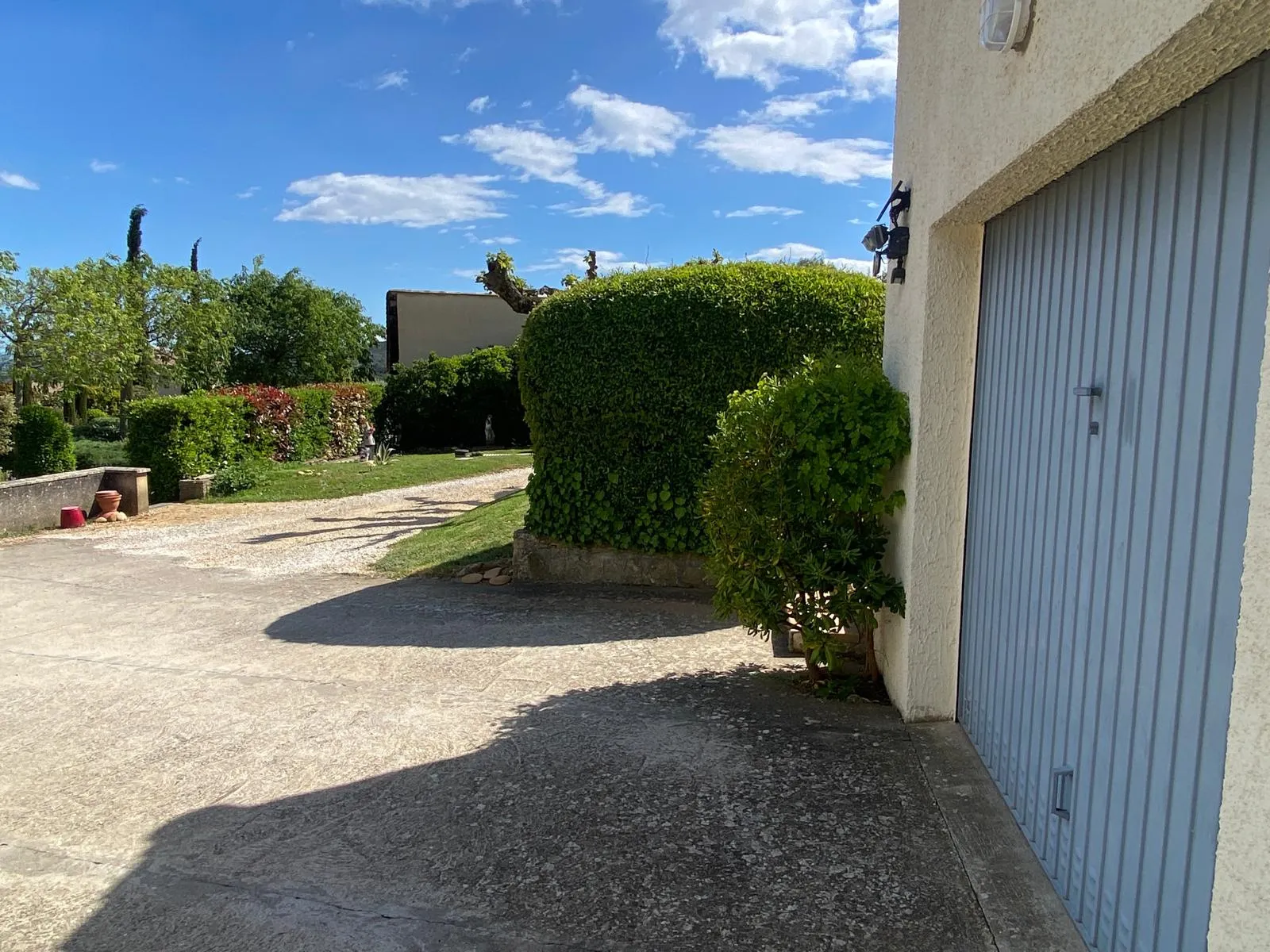 Vente Villa 90 m² à Vénéjan avec Jardin de 1190 m² 