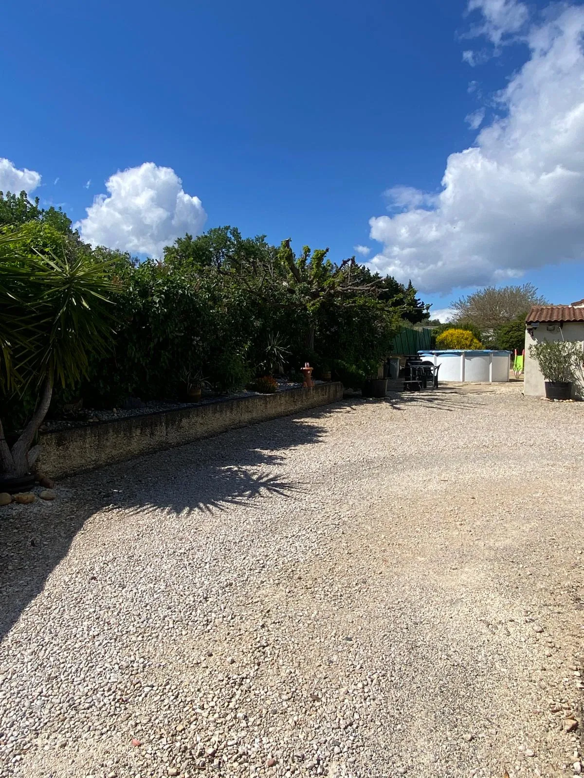 Vente Villa 90 m² à Vénéjan avec Jardin de 1190 m² 