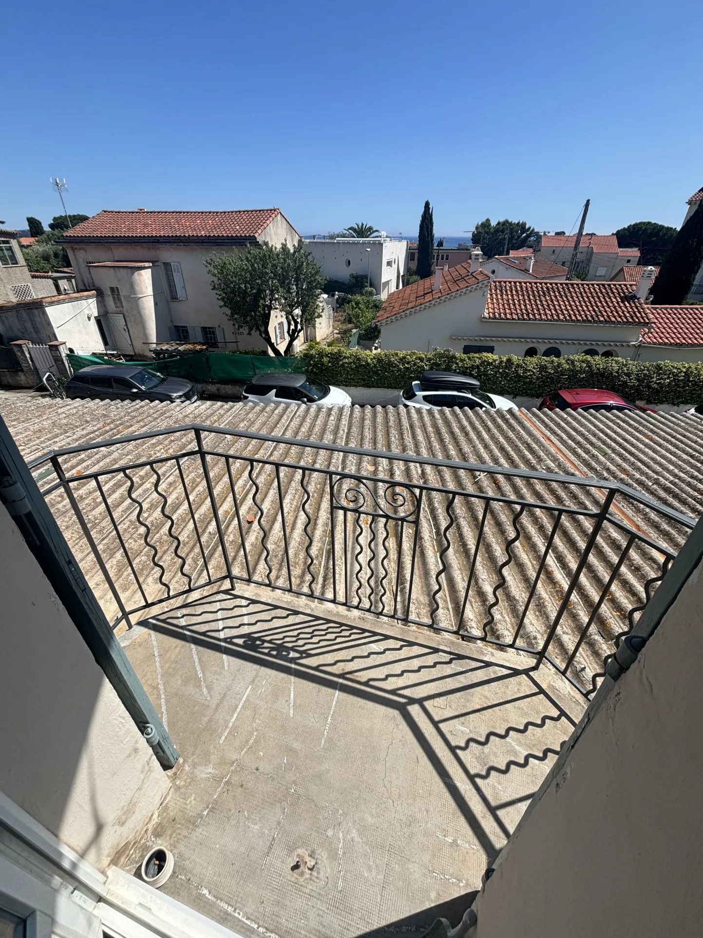 À vendre : Appartement T2 rénové de 40 m² à Bandol 